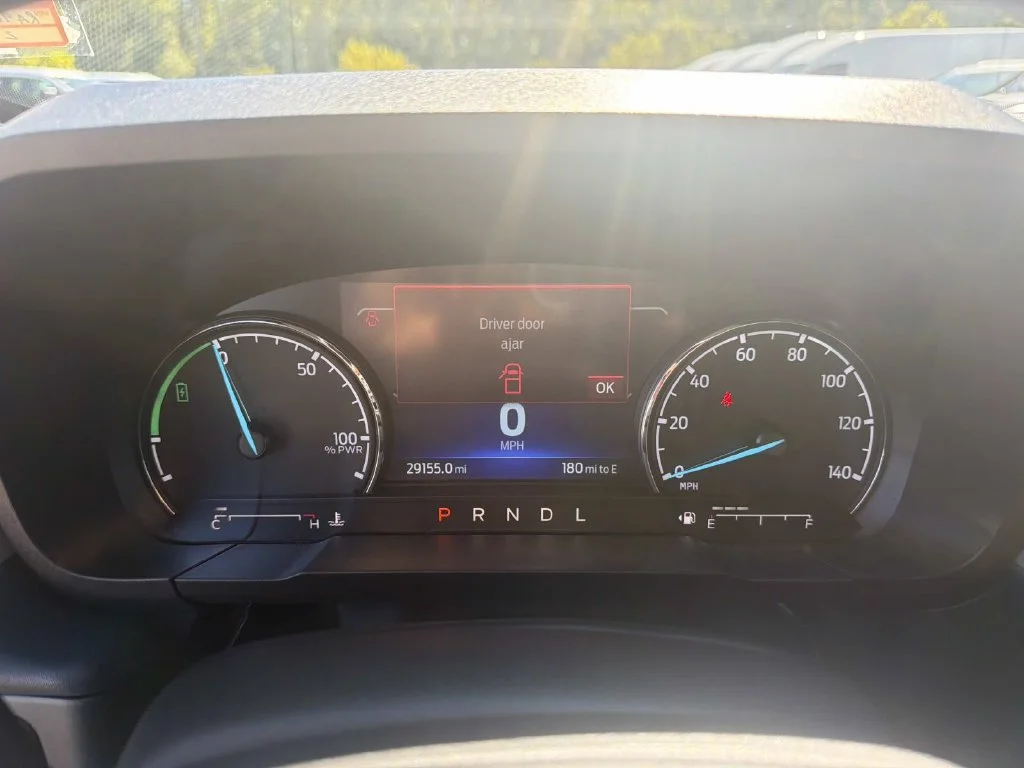 Used 2024  Ford Lariat image 20