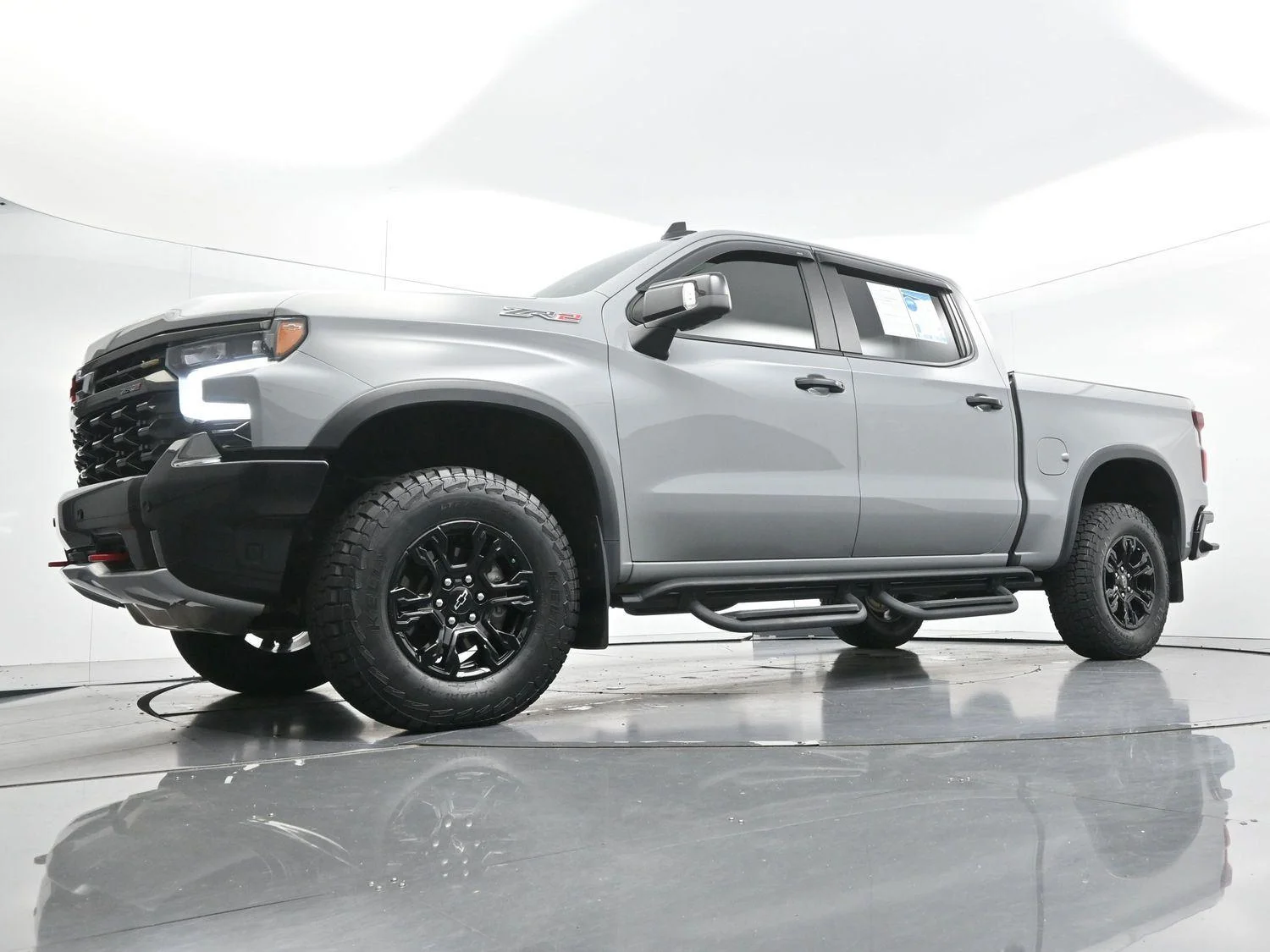 Used 2025 Slate Gray Metallic Chevrolet ZR2 image 49