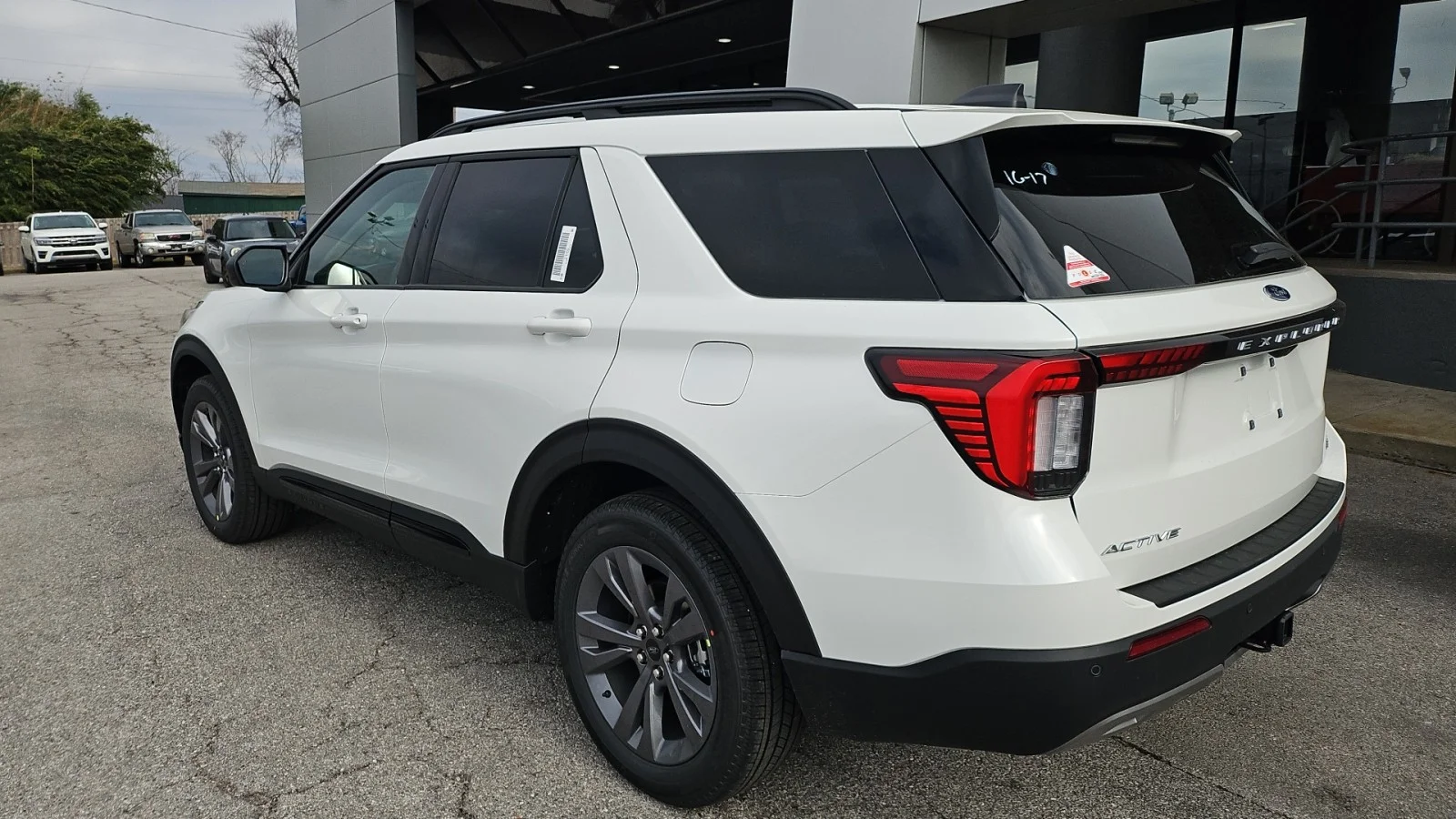 New 2026 Star White Metallic Tri-Coat Ford Active 4WD image 4