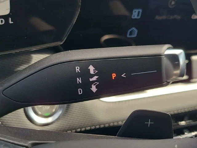 New 2027 Summit White Chevrolet LT image 33