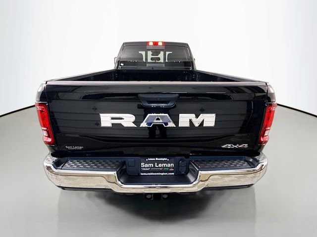 New 2026 Diamond Black Crystal Pearl-Coat Exterior Paint RAM Tradesman image 6