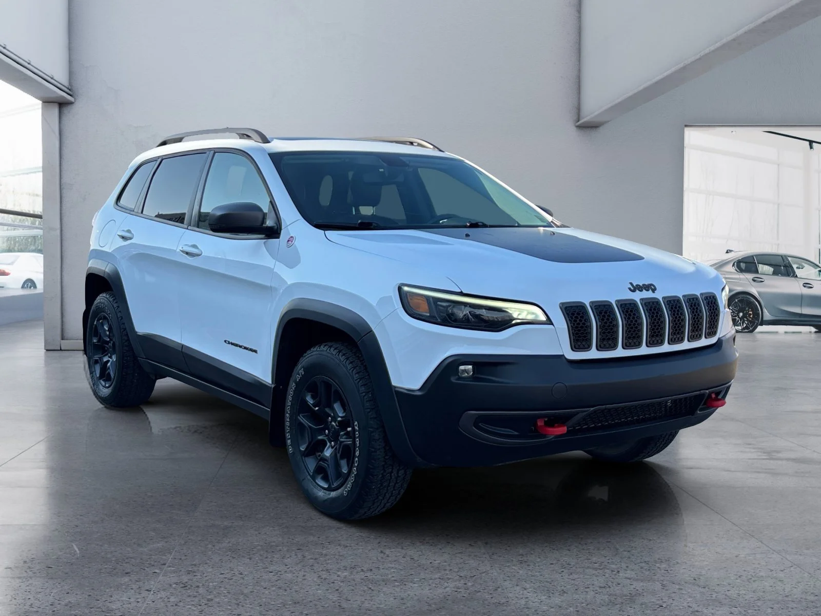 Used 2021 White Jeep Trailhawk image 7