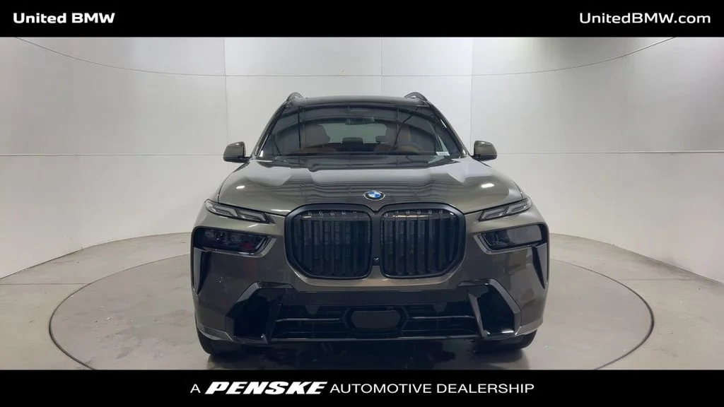 Used 2026 Manhattan Green Metallic BMW xDrive40i image 3