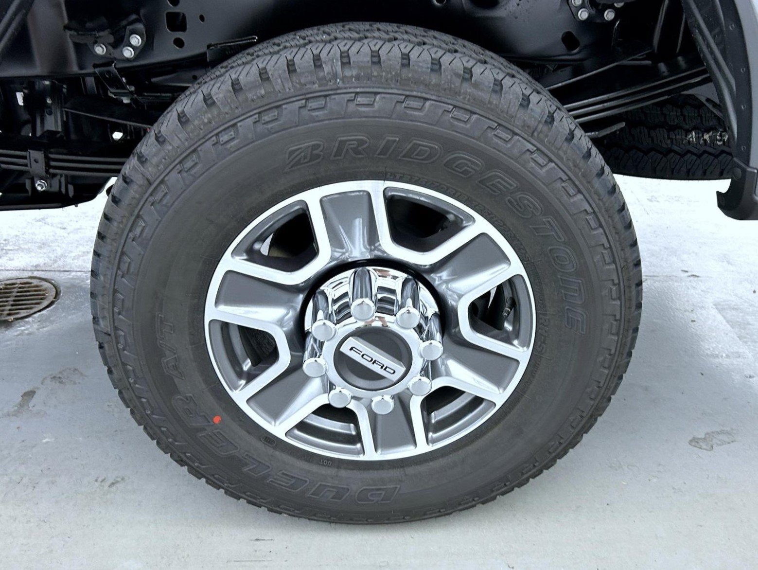 New 2026 Carbonized Gray Metallic Ford Lariat image 23