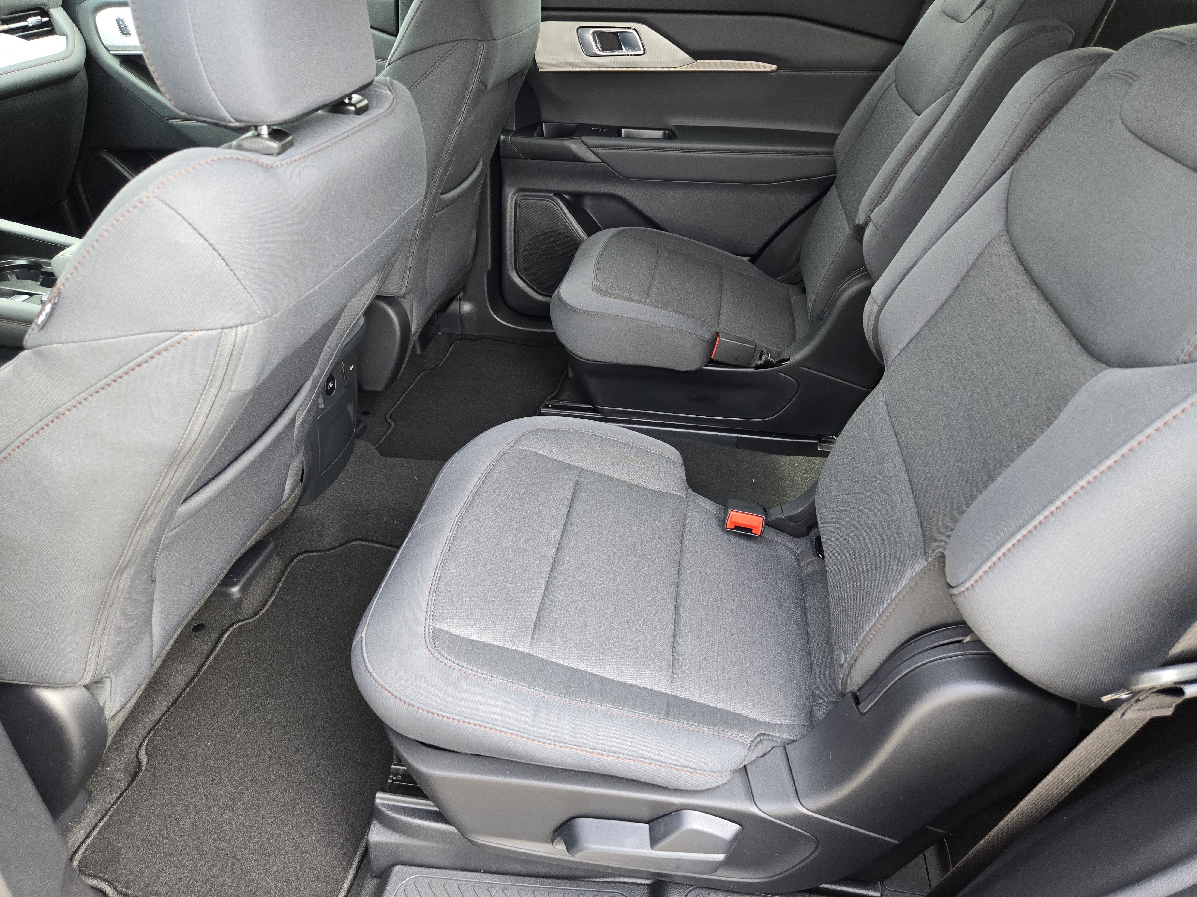 New 2026 Agate Black Metallic Ford Active image 18