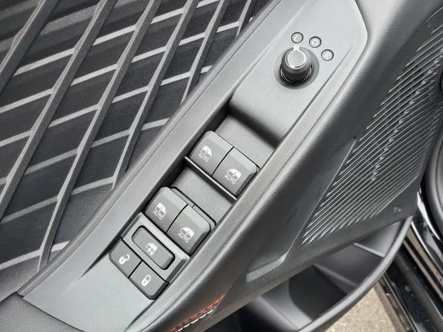 New 2026 Diamond Black Crystal Pearlcoat Dodge R/T image 18