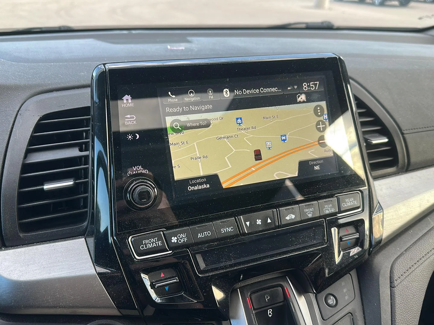 Used 2018 Pacific Pewter Metallic Honda Touring image 19