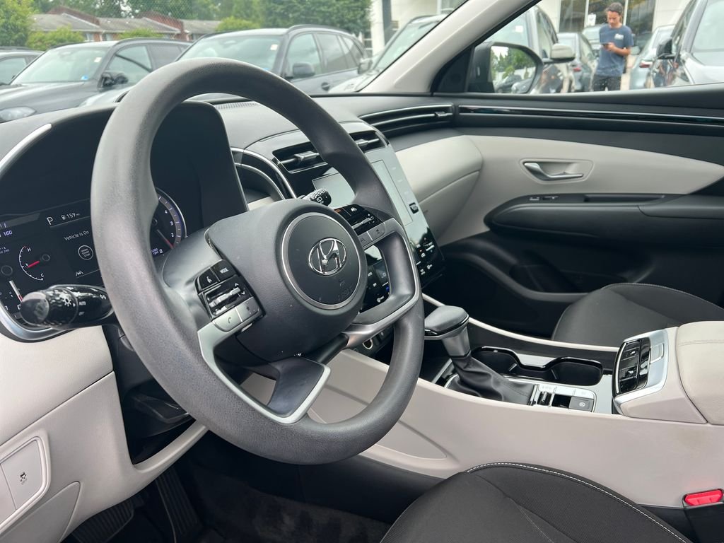 Used 2024 Black Pearl Hyundai SEL image 9