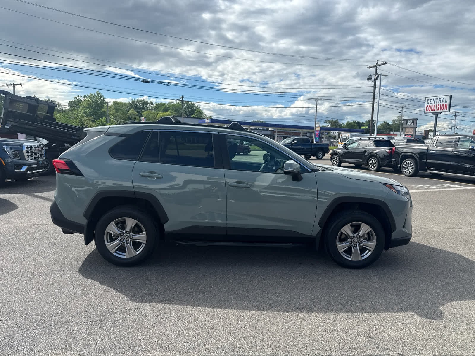 Used 2022 Gray Toyota XLE image 6