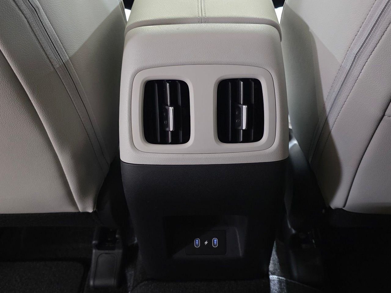 New 2026 Hampton Gray Hyundai SEL Plus FWD image 16