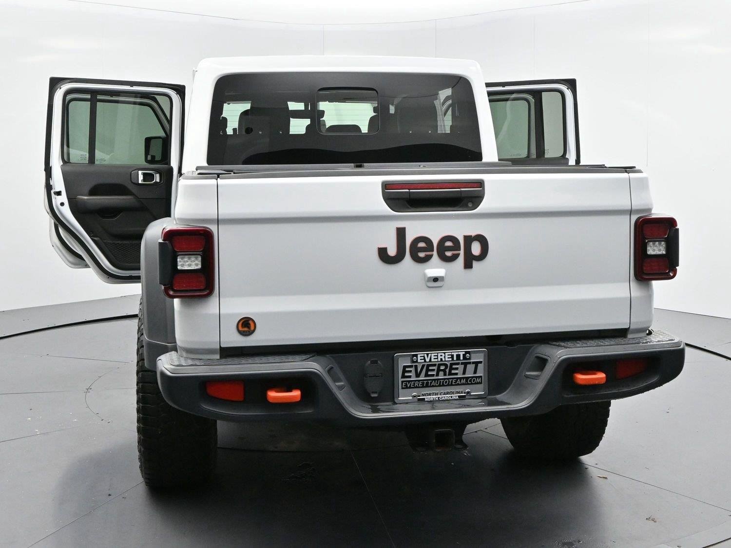 Used 2022 Bright White Clearcoat Jeep Mojave image 40
