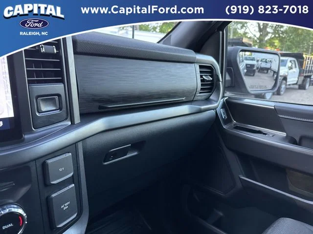 Used 2024 Silver Ford XLT image 28