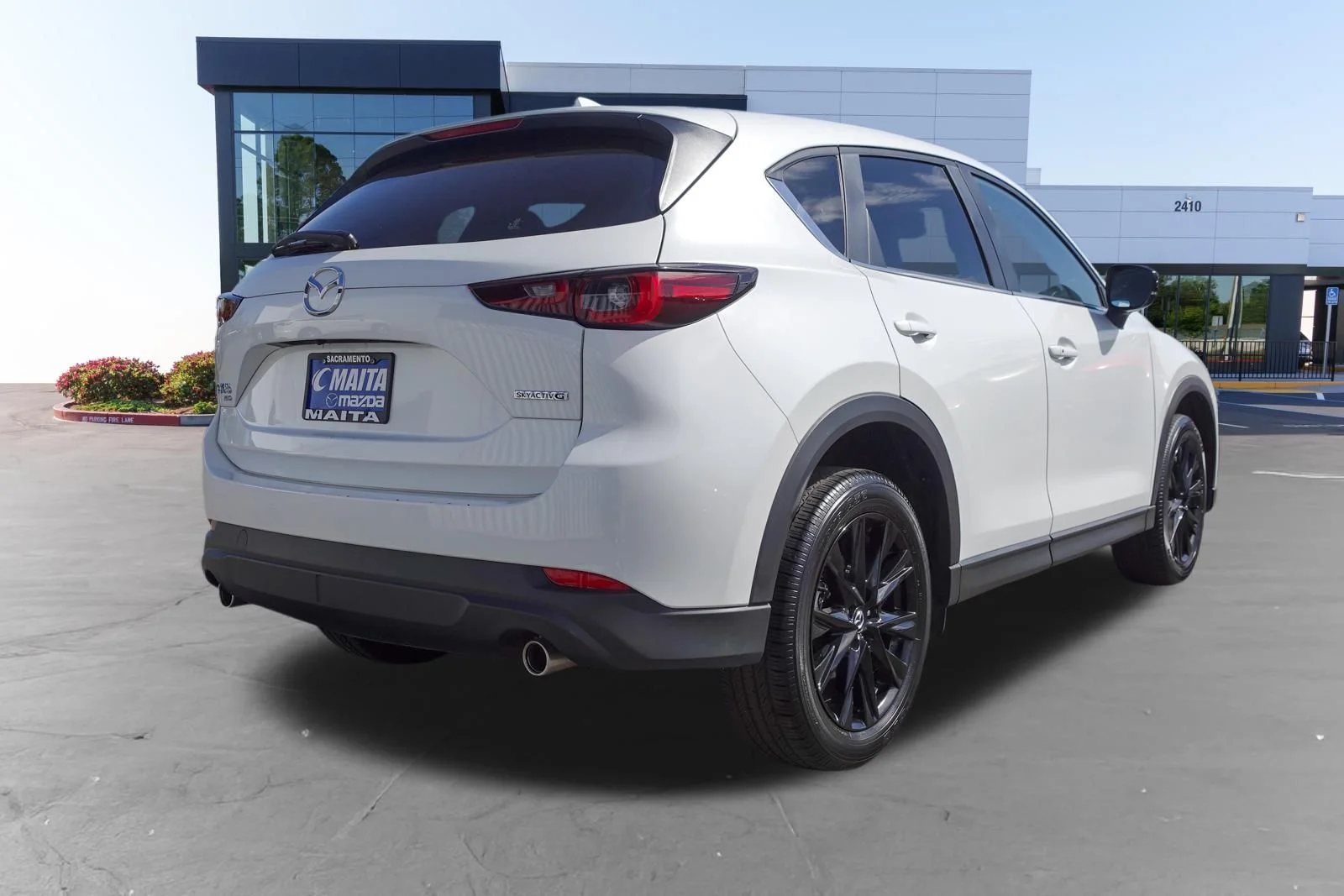 Certified Used 2025 Rhodium White Metallic Mazda 2.5 S Carbon Edition image 4