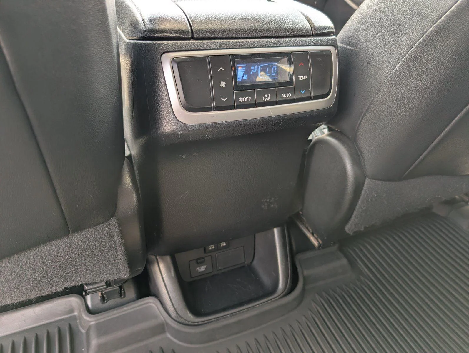 Used 2017 Predawn Gray Mica Toyota Limited image 28