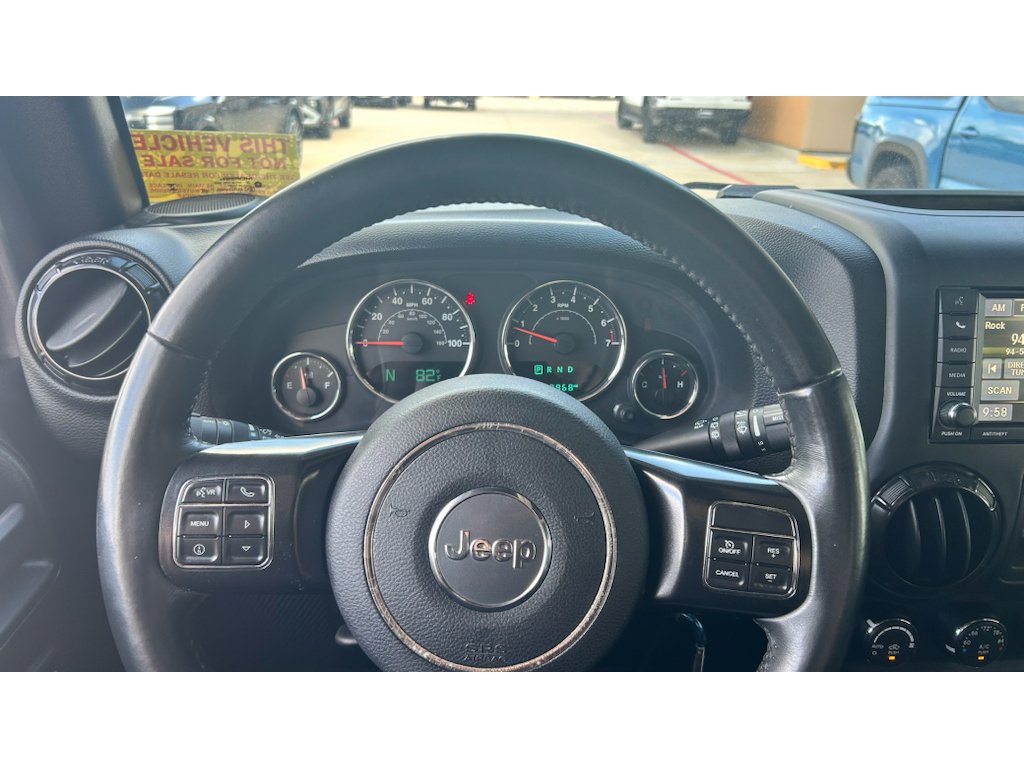Used 2017 Silver Jeep Unlimited Sahara image 28