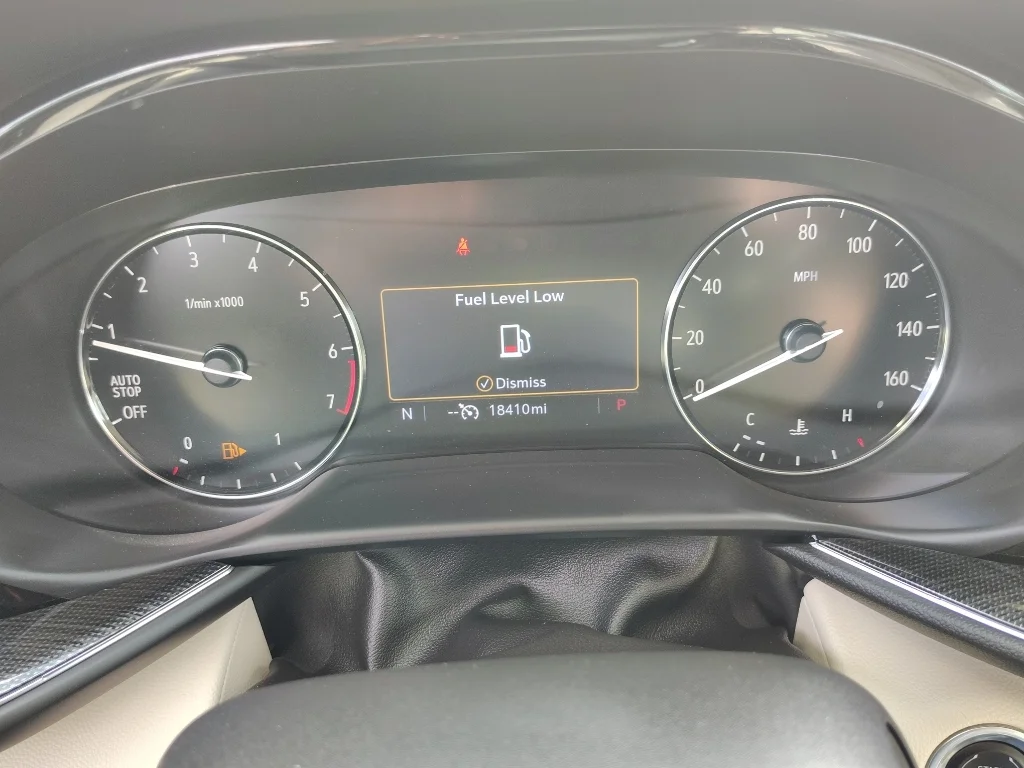Used 2023 Summit White Buick Preferred image 12
