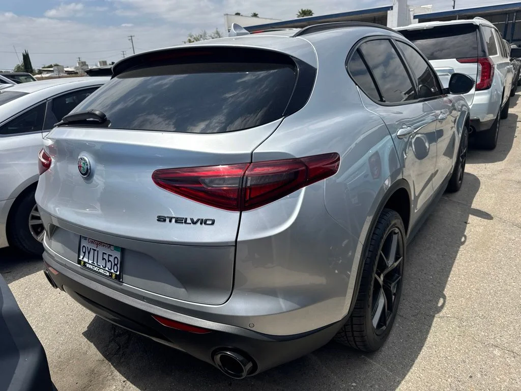 Used 2020 Gray Alfa Romeo Base image 4