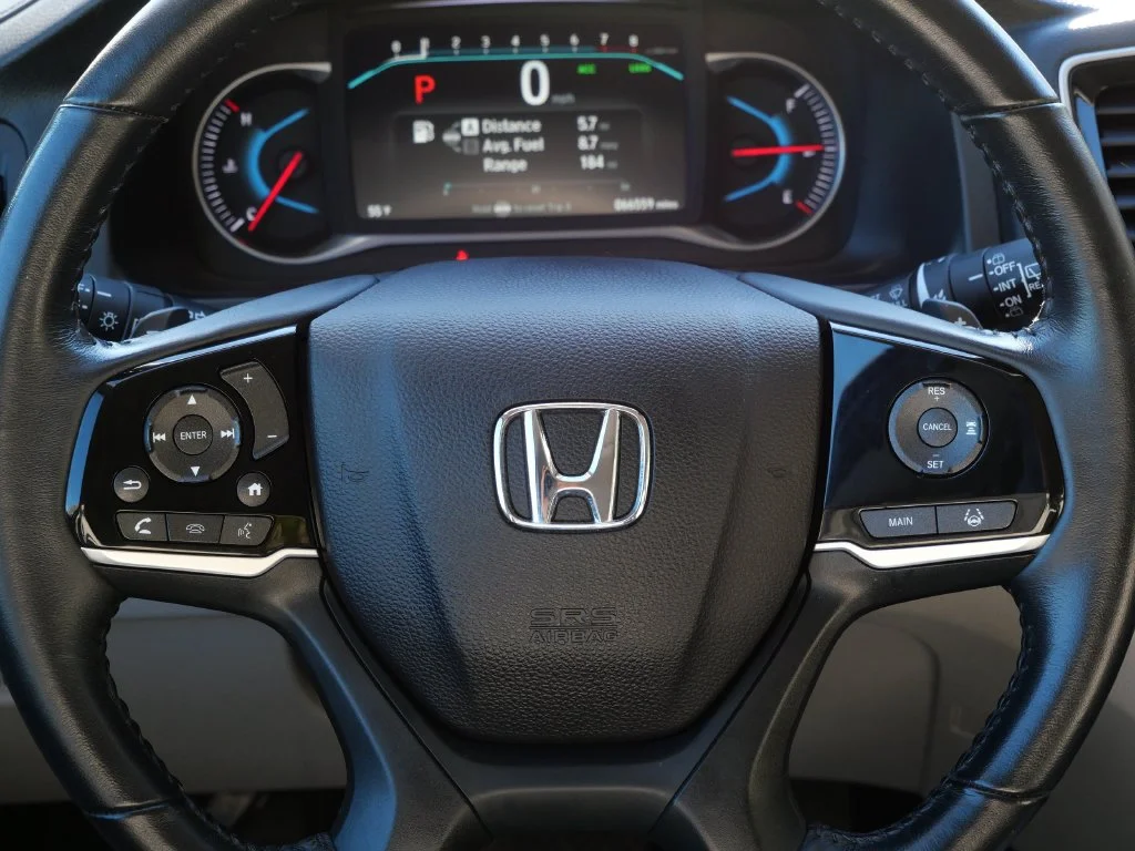 Certified Used 2021 Silver Honda Special Edition image 19