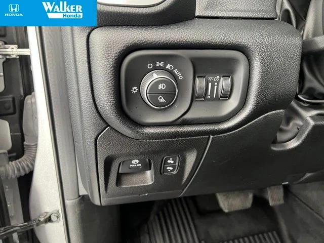 Used 2022 Silver Ram Laramie image 20