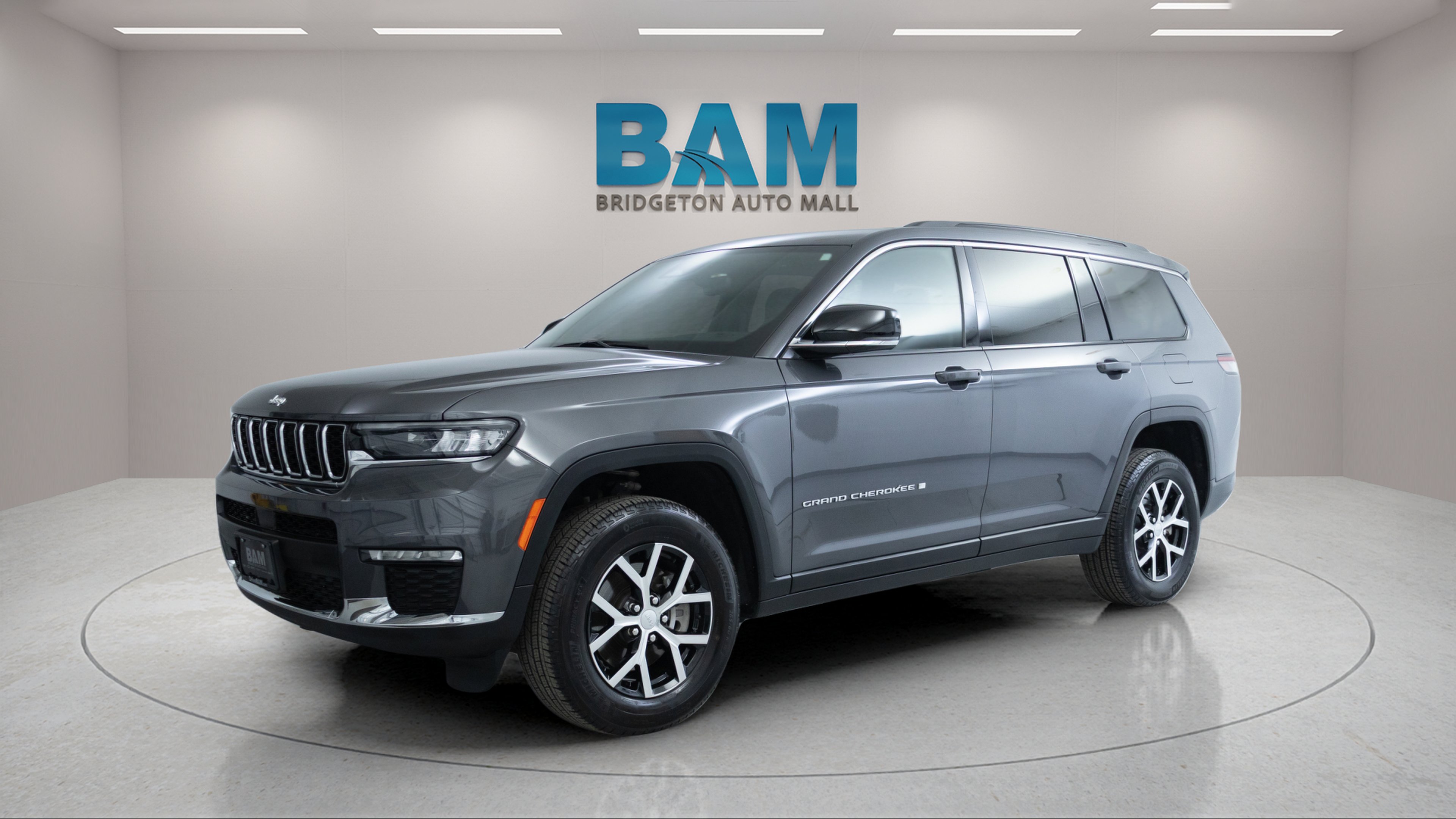 Used 2024 Baltic Gray Metallic Clearcoat Jeep Limited image 3