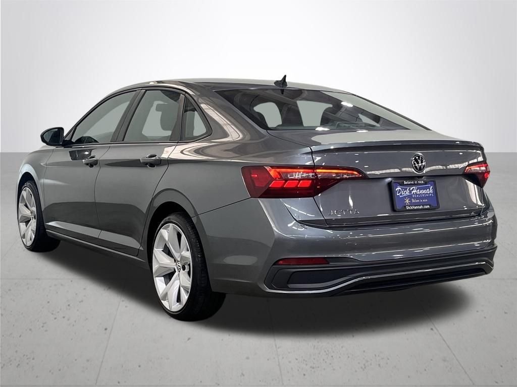 Used 2022 Platinum Gray Metallic Volkswagen 1.5T Sport image 15