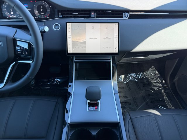 New 2026 Santorini Black Land Rover S image 15