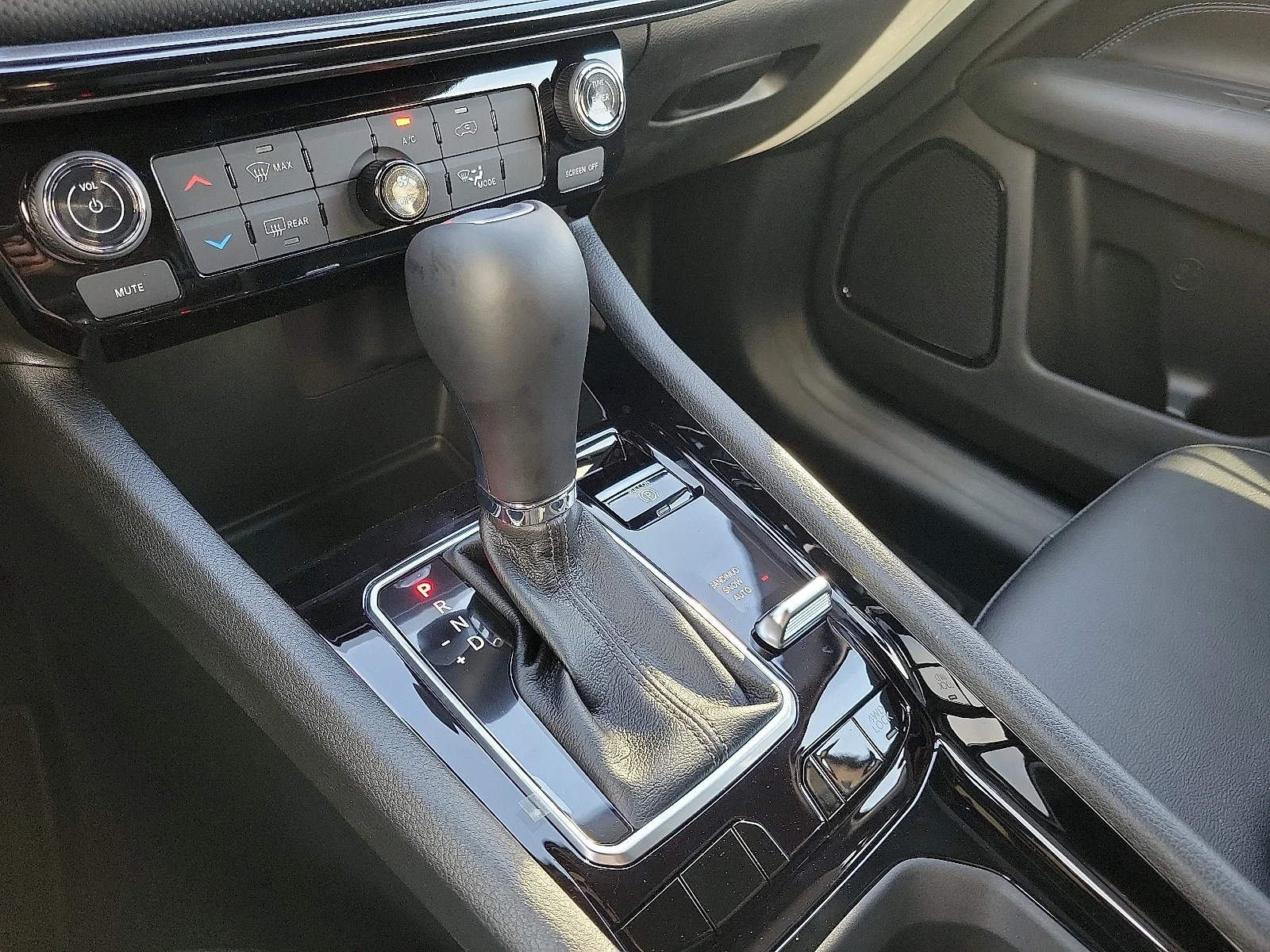 New 2026 Silver Zynith Jeep LATITUDE ALTITUDE 4X4 image 18