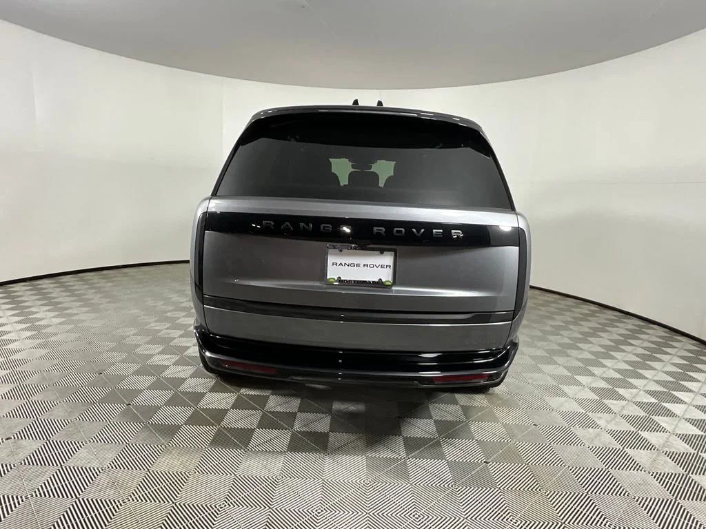 New 2026 Eiger Grey Land Rover SE PHEV image 7
