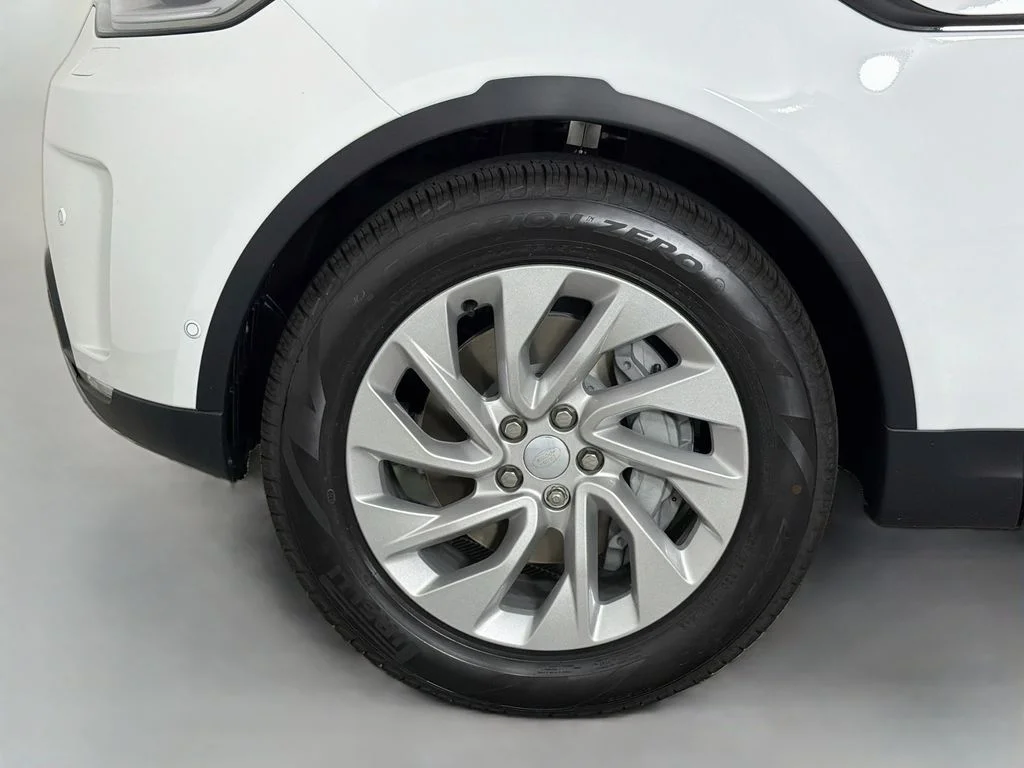 New 2026 Fuji White Land Rover S image 33