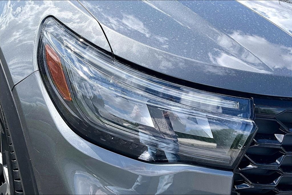 Used 2025 Gray Metallic Ford ST-Line image 31