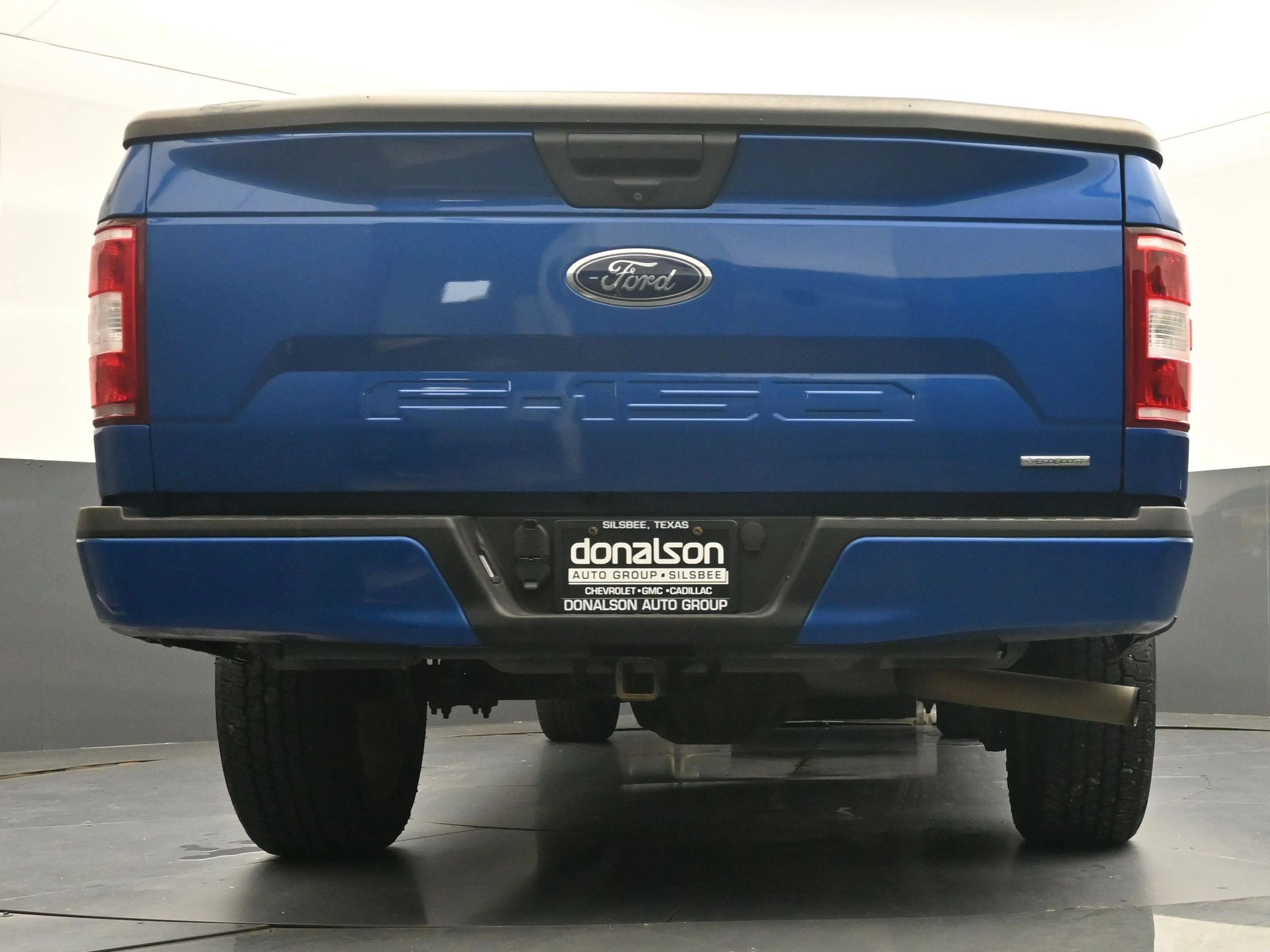 Used 2018 Blue Ford XL image 15