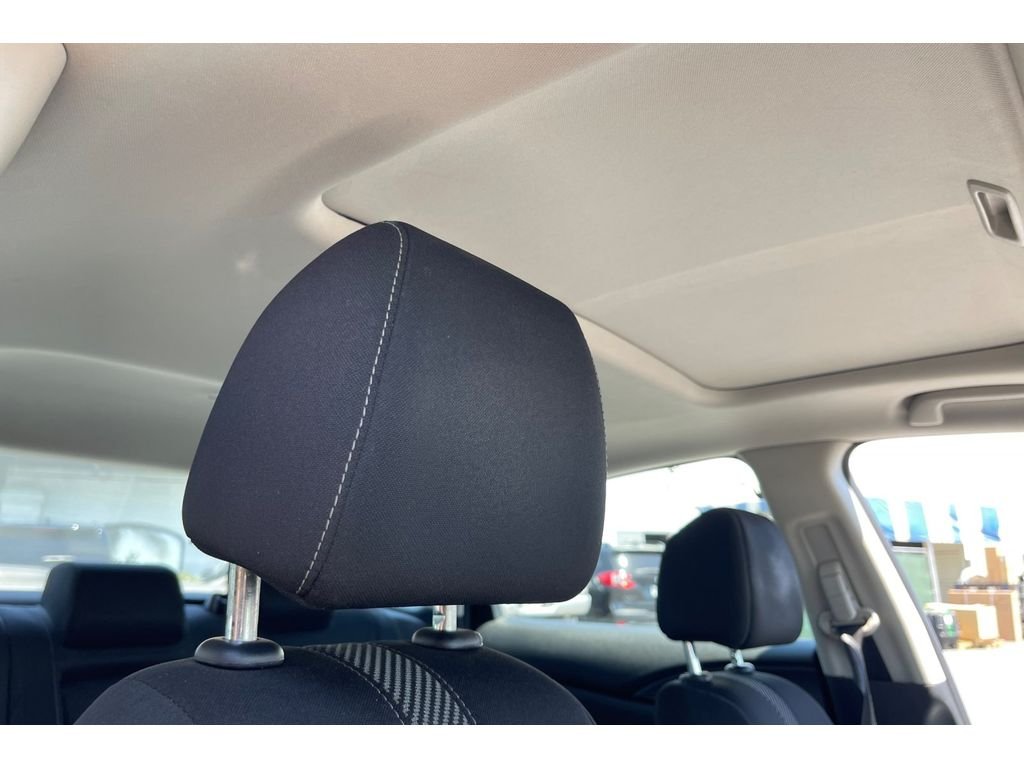 Used 2018 White Orchid Pearl Honda EX image 20