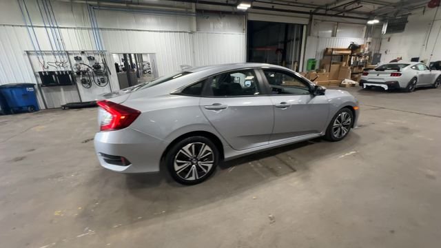 Used 2016 Silver Honda EX-T image 12