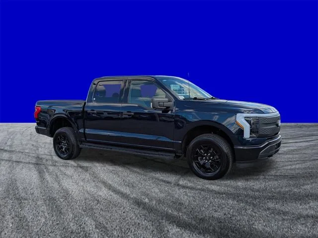 Certified Used 2025 Antimatter Blue Metallic Ford XLT image 2