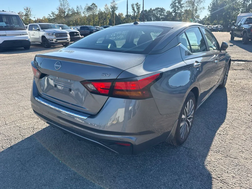 Used 2023 Gray Nissan 2.5 SV image 5