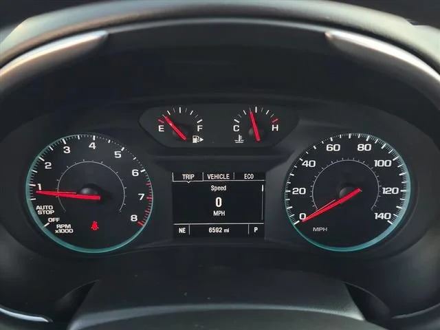 Used 2025 Summit White Chevrolet LS image 21
