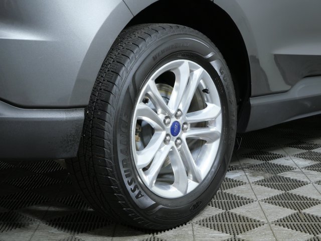 Used 2016 Gray Ford SEL image 7