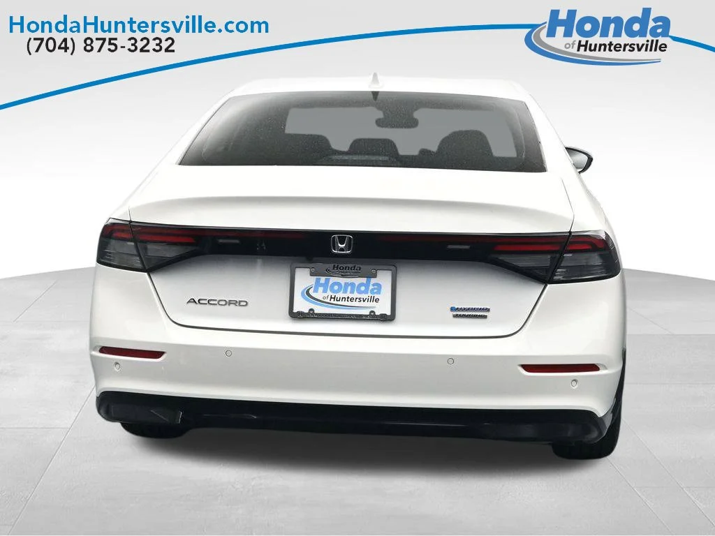 Certified Used 2024 Platinum White Pearl Honda HYBRID TRG image 7