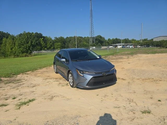 Used 2025  Toyota LE image 13
