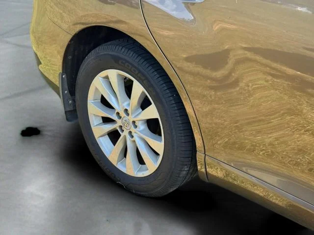 Used 2013 Gold Toyota LE image 12