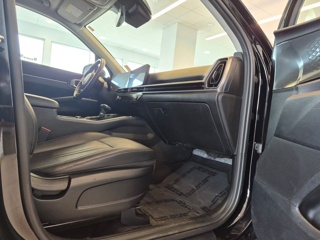Used 2025 Black Kia EX image 23