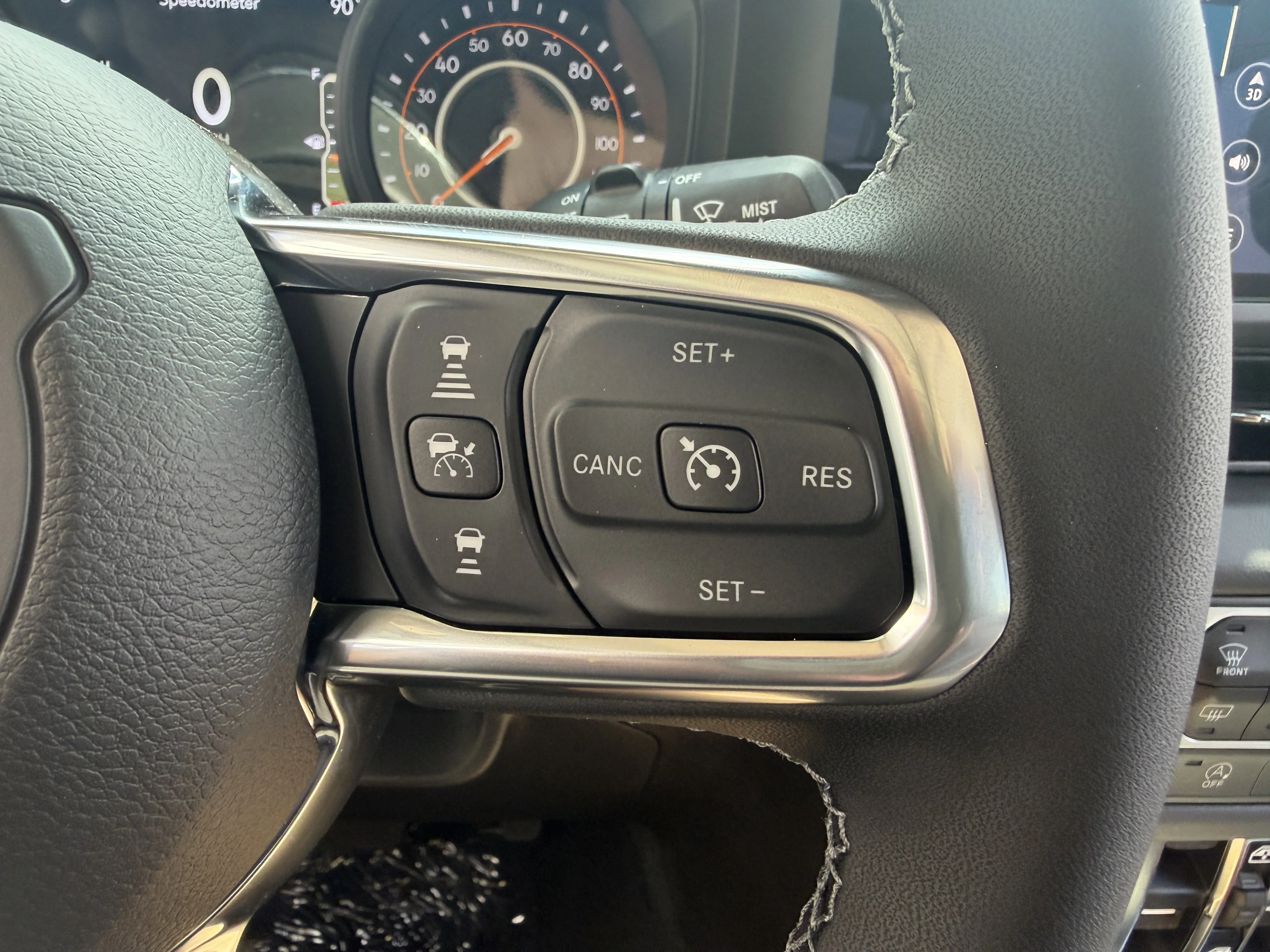 New 2026 Bright White Clear-Coat Exterior Paint Jeep Sahara image 36