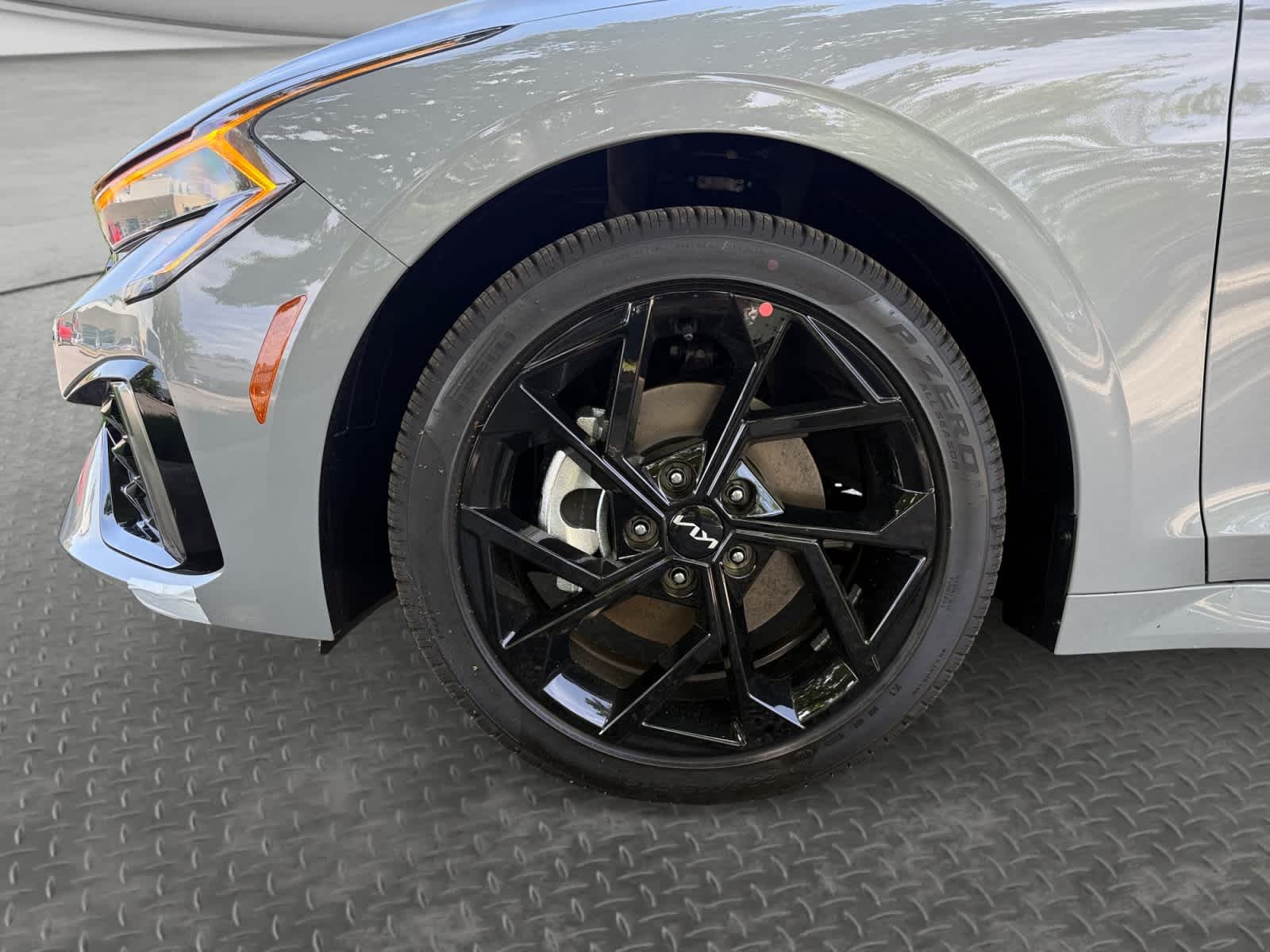 New 2026 Wolf Gray Kia GT-Line image 9