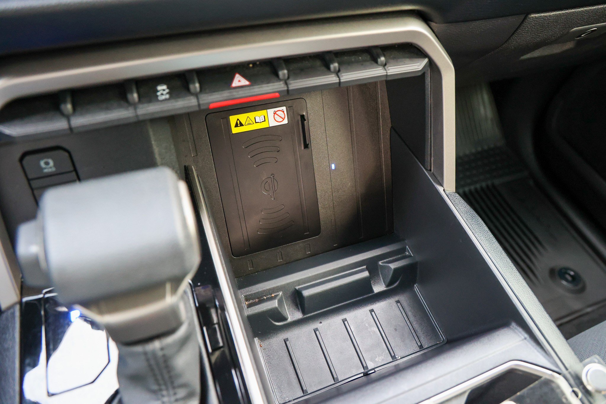 Used 2025 MAGNETIC GRAY MET Toyota SR5 image 23