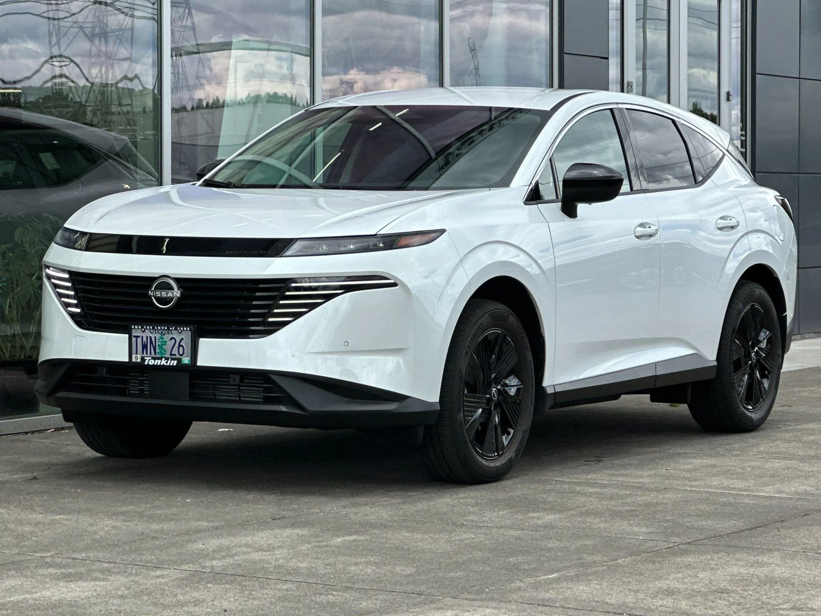 Used 2025 Everest White Pearl Tricoat Nissan SV image 7