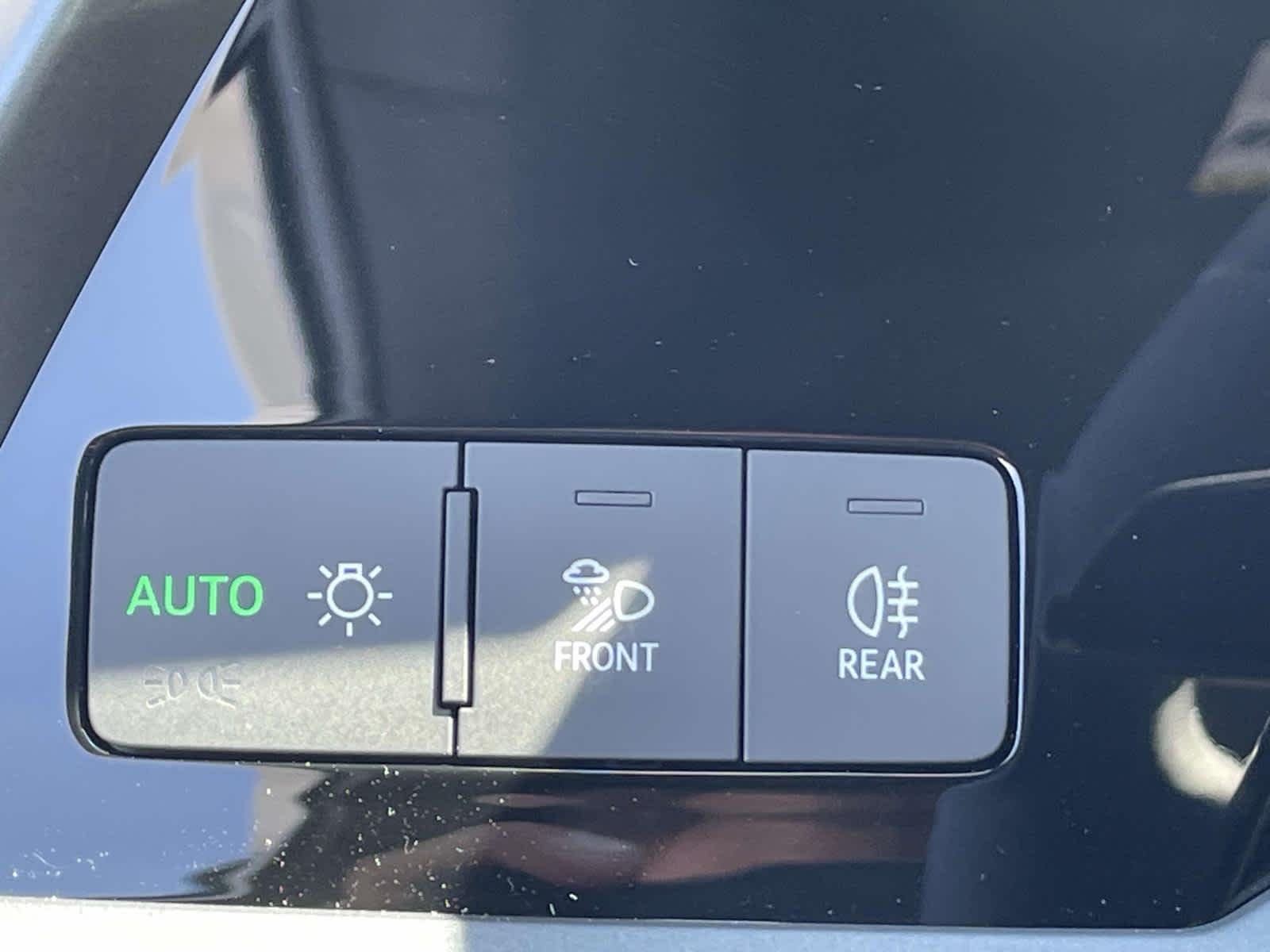 New 2026 Z9Z9/White Audi Premium image 30