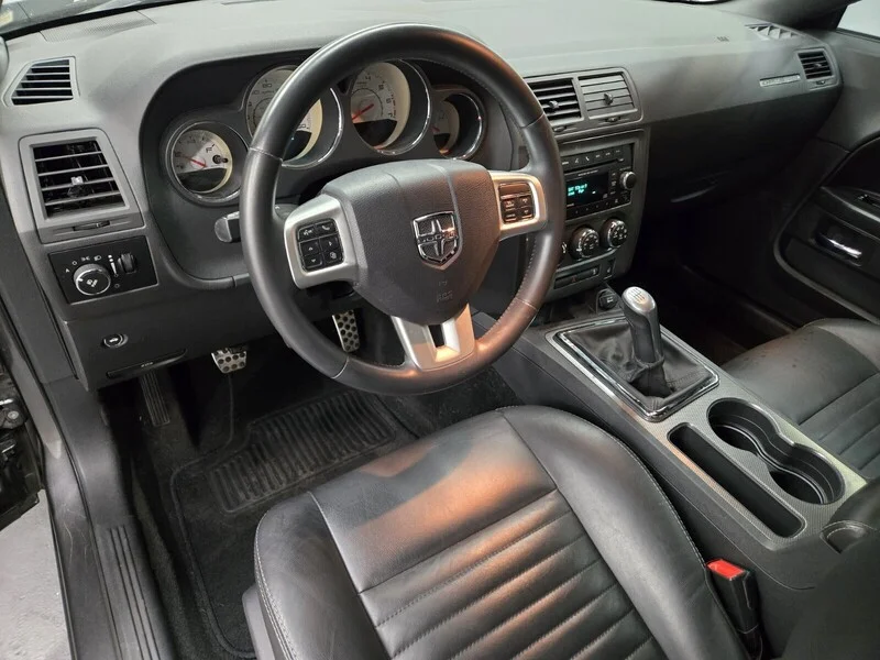 Used 2013 Granite Crystal Metallic Dodge R/T Classic image 8