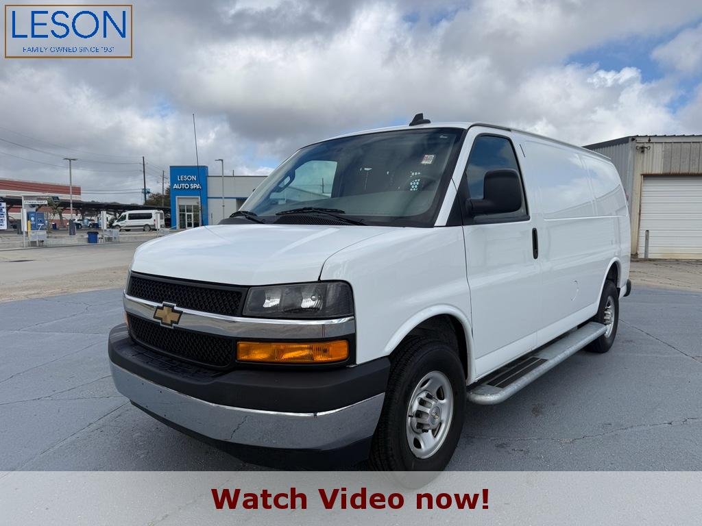 2024 Chevrolet Express 2500 Work Van HD's photo