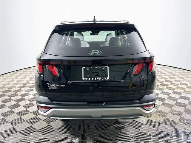 New 2026 Hyundai TUCSON SEL