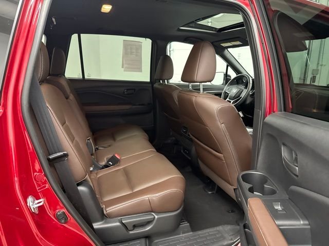 Used 2025 Red Honda EX-L image 22